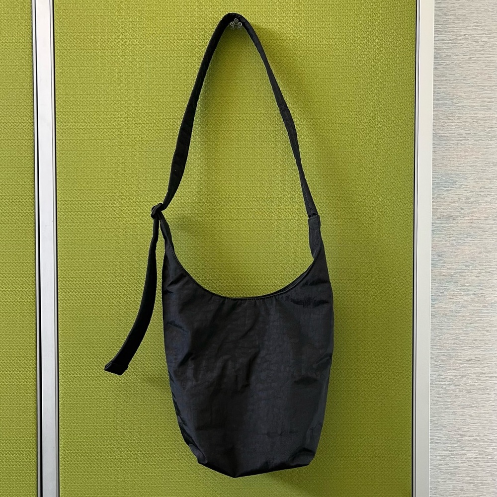 Baggu Small Sling Bag in Black